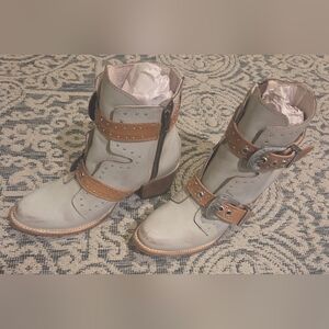 Freebird Selina Beige Size 8